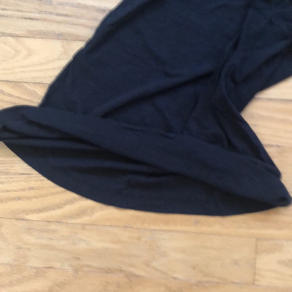 Madewell Whisper Cotton V-Neck w/ Pocket Black Cotton Tee w/ Front Pocket - Picture 12 of 12